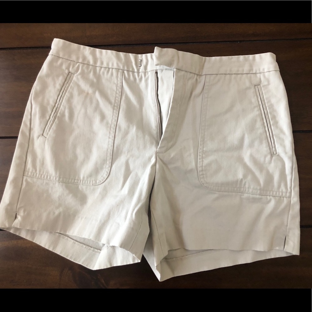 Banana Republic khaki Shorts